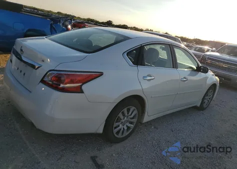 2015 Nissan Altima 2.5 from USA, damaged, VIN 1N4AL3AP7FC579736
